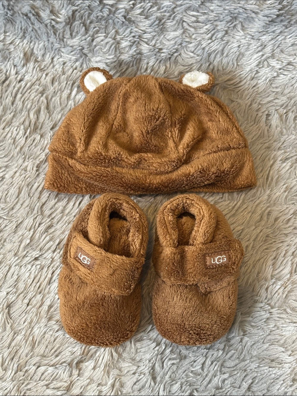 UGG Chestnut Fuzzy Bear Hat and Slipper Set NWOT